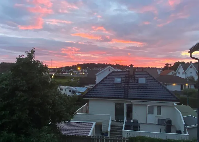 Utleie Av Romslig Og Velutstyrt Leilighet 10 Minutter Fra Stavanger Sentrum For Opptil 4 Personer